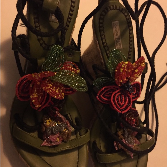 Coral Blue flower shoes 👠 - Picture 3 of 3